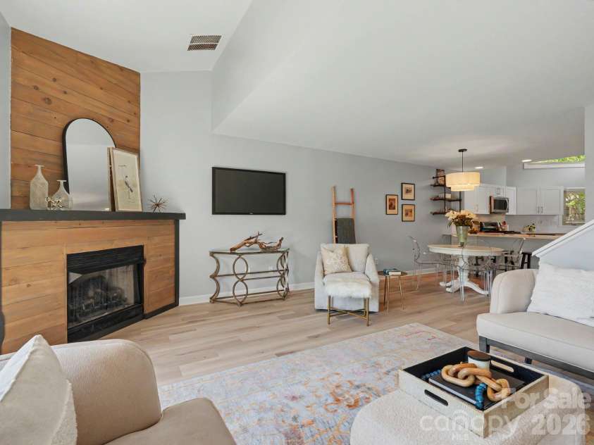 14546 Waterside Drive, Charlotte, NC 28278.  MLS# CAR4423236, YatesRealty ID 50546. 