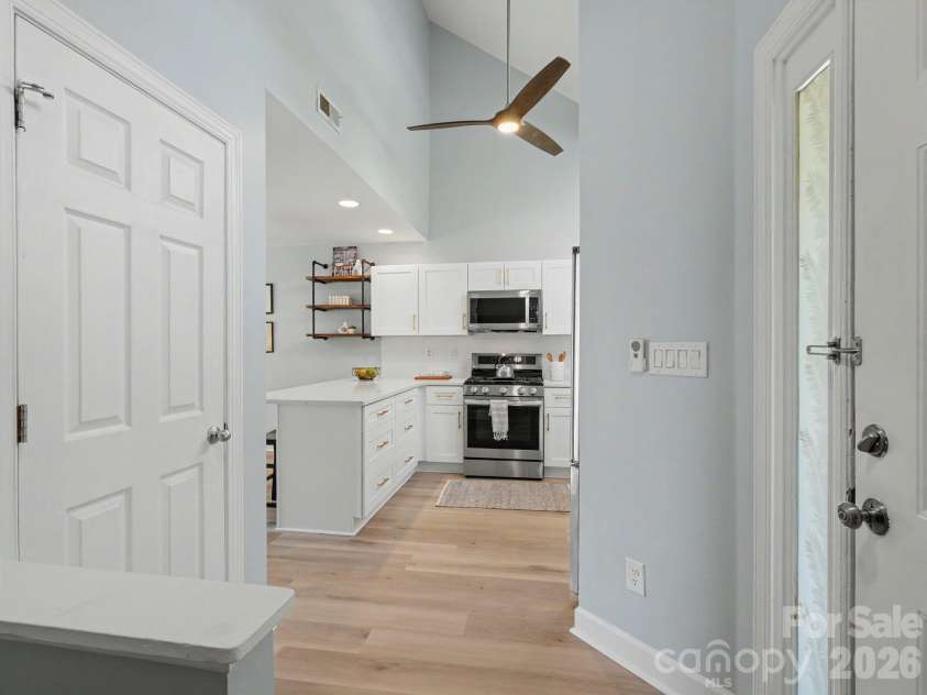 14546 Waterside Drive, Charlotte, NC 28278.  MLS# CAR4423236, YatesRealty ID 50546. 