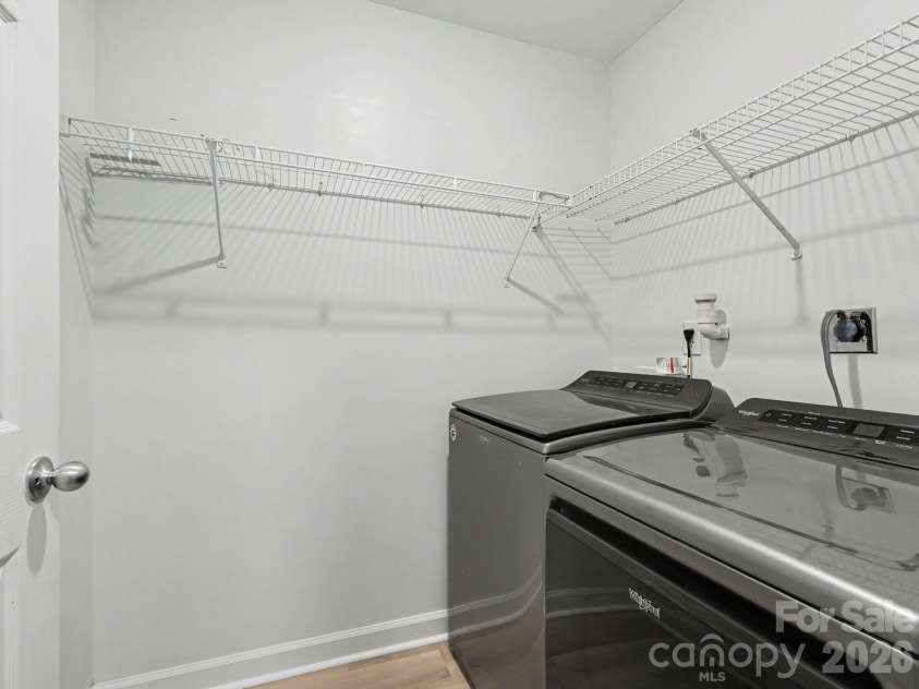 14546 Waterside Drive, Charlotte, NC 28278.  MLS# CAR4423236, YatesRealty ID 50546. 