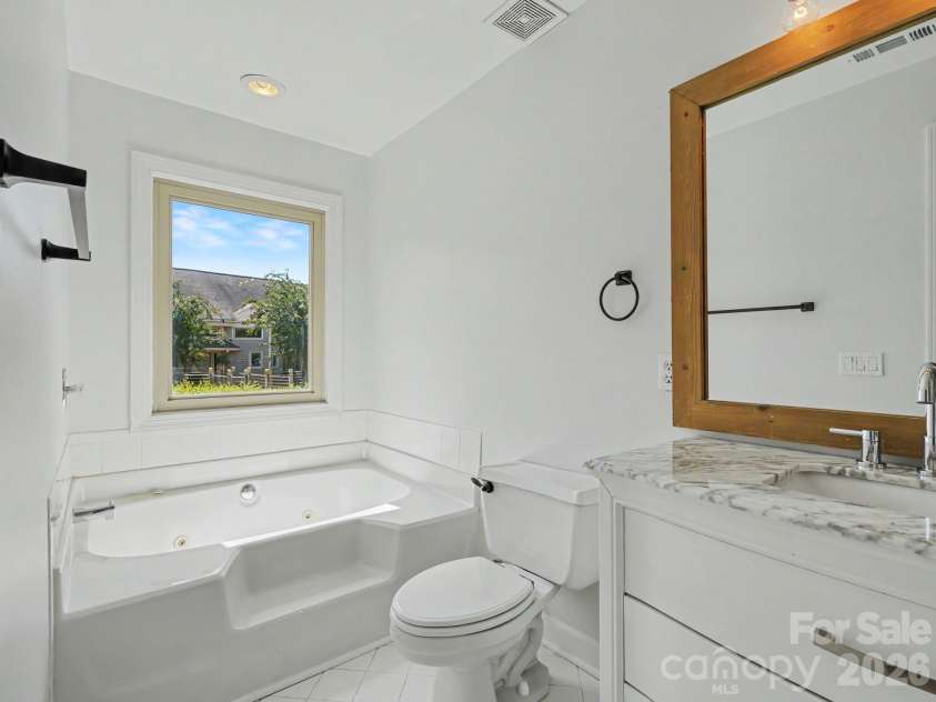 14546 Waterside Drive, Charlotte, NC 28278.  MLS# CAR4423236, YatesRealty ID 50546. 
