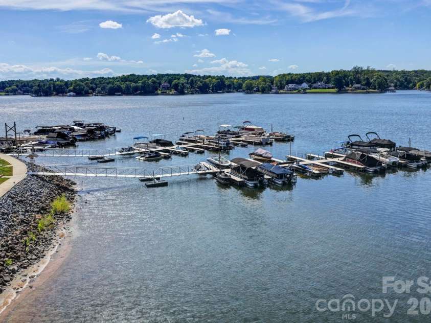 14546 Waterside Drive, Charlotte, NC 28278.  MLS# CAR4423236, YatesRealty ID 50546. 