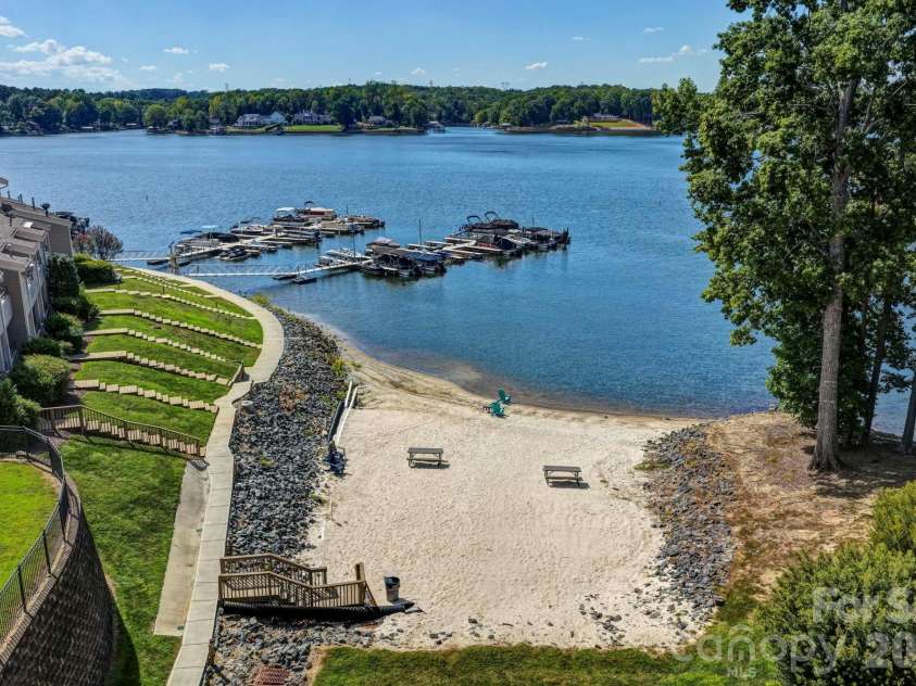 14546 Waterside Drive, Charlotte, NC 28278.  MLS# CAR4423236, YatesRealty ID 50546. 