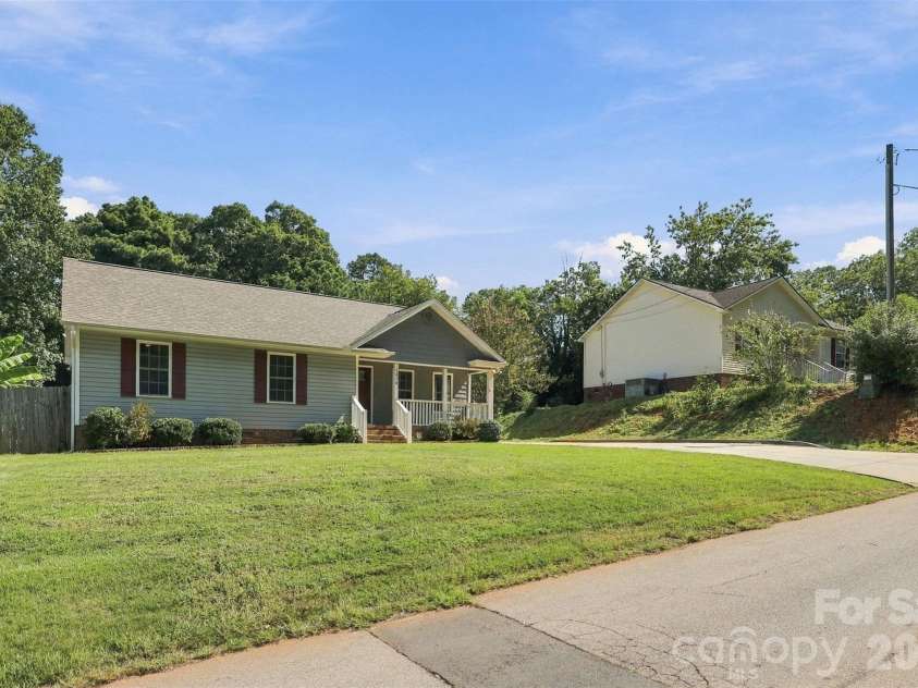 1218 Calhoun Street, Rock Hill, SC 29732.  MLS# CAR4423686, YatesRealty ID 50547. 