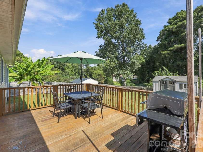 1218 Calhoun Street, Rock Hill, SC 29732.  MLS# CAR4423686, YatesRealty ID 50547. 