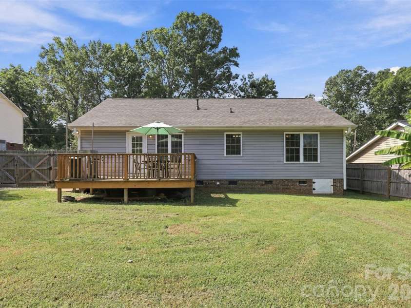 1218 Calhoun Street, Rock Hill, SC 29732.  MLS# CAR4423686, YatesRealty ID 50547. 