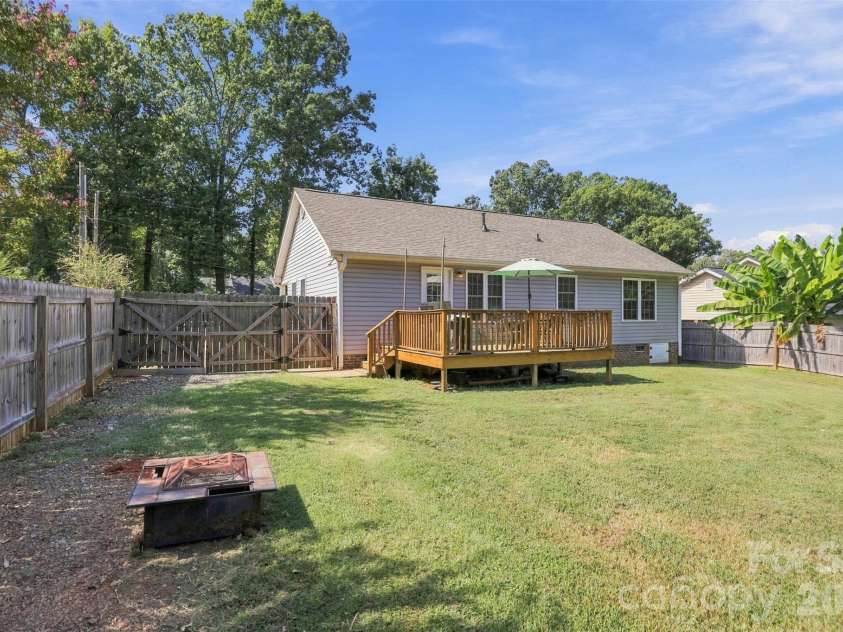 1218 Calhoun Street, Rock Hill, SC 29732.  MLS# CAR4423686, YatesRealty ID 50547. 
