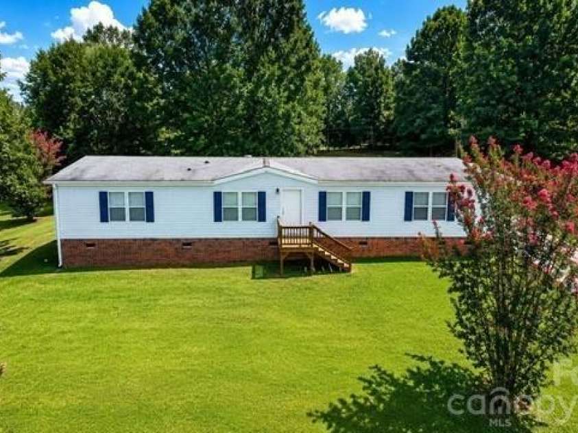 212 Alexia Lane, Grover, NC 28073.  MLS# CAR4419681, YatesRealty ID 50548. 