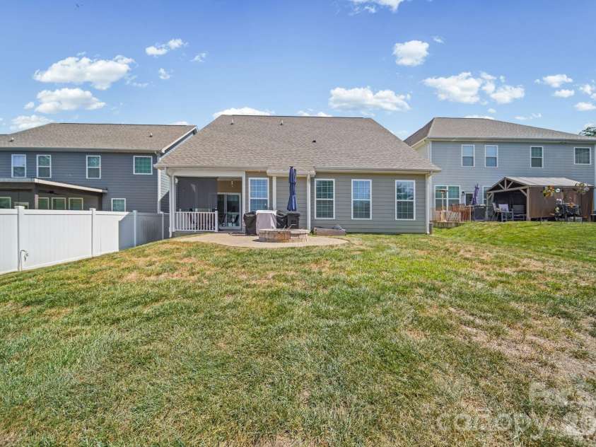 1726 Santa Clara Trace, Clover, SC 29710.  MLS# CAR4423187, YatesRealty ID 50549. 
