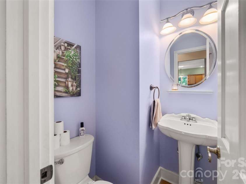 22 Dogwood Circle, Burnsville, NC 28714.  MLS# CAR4402092, YatesRealty ID 50551. 
