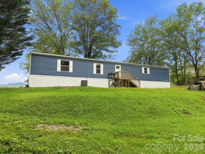 146 & 148 Bradshaw Circle, Candler, NC 28715.  MLS# CAR4424703, YatesRealty ID 50552. 