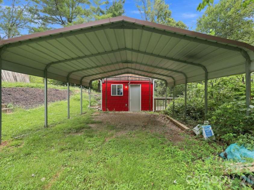 146 & 148 Bradshaw Circle, Candler, NC 28715.  MLS# CAR4424703, YatesRealty ID 50552. Second Unit!