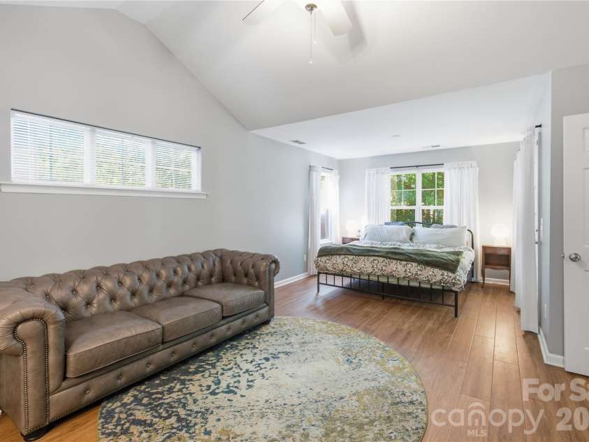 9533 Brighthaven Lane, Charlotte, NC 28214.  MLS# CAR4422080, YatesRealty ID 50553. 