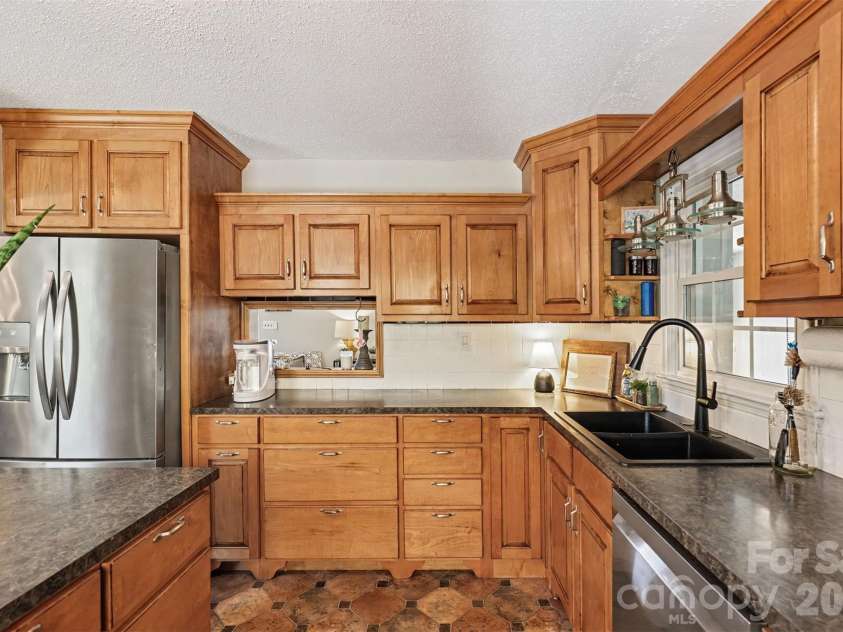 105 Marine Drive, Pineville, NC 28134.  MLS# CAR4423680, YatesRealty ID 50554. 