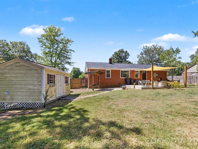 105 Marine Drive, Pineville, NC 28134.  MLS# CAR4423680, YatesRealty ID 50554. 