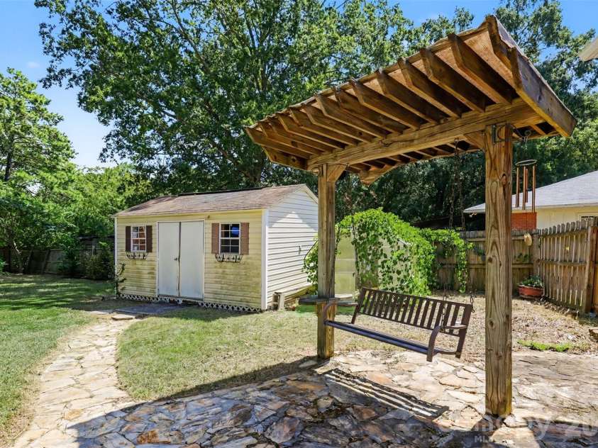 105 Marine Drive, Pineville, NC 28134.  MLS# CAR4423680, YatesRealty ID 50554. 