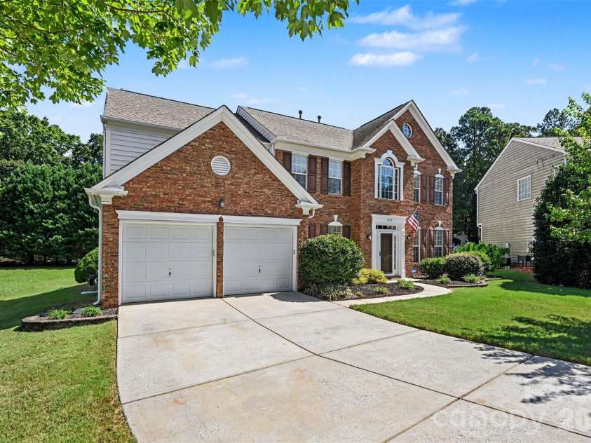 9538 Linden Tree Lane, Charlotte, NC 28277.  MLS# CAR4421584, YatesRealty ID 50556. 