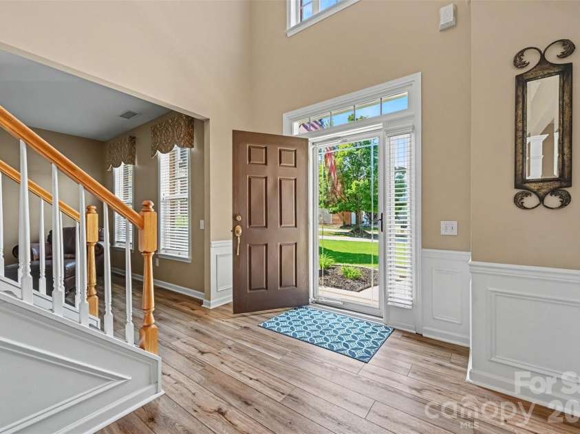 9538 Linden Tree Lane, Charlotte, NC 28277.  MLS# CAR4421584, YatesRealty ID 50556. 