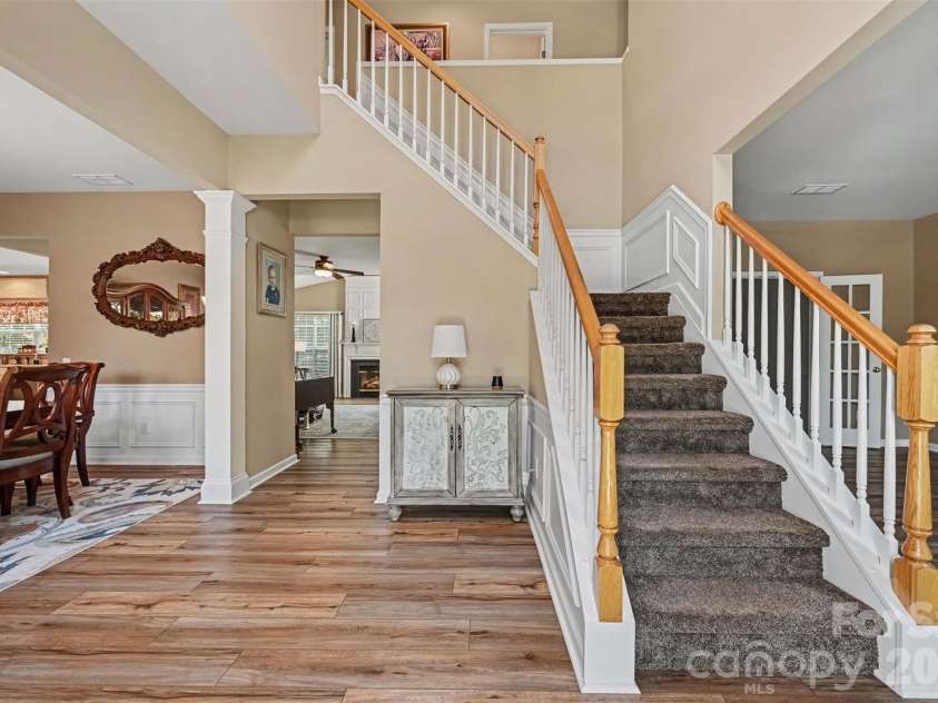 9538 Linden Tree Lane, Charlotte, NC 28277.  MLS# CAR4421584, YatesRealty ID 50556. 