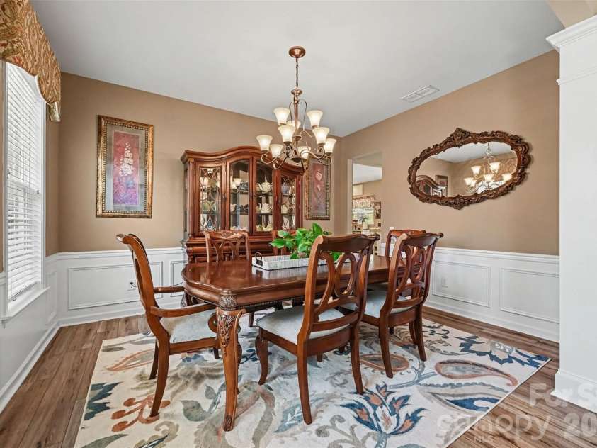 9538 Linden Tree Lane, Charlotte, NC 28277.  MLS# CAR4421584, YatesRealty ID 50556. 