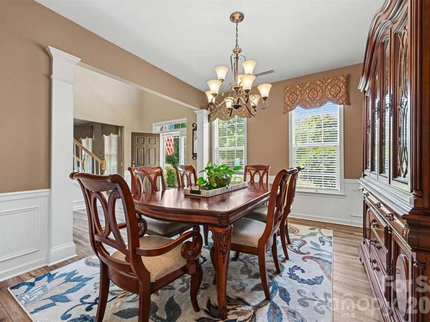9538 Linden Tree Lane, Charlotte, NC 28277.  MLS# CAR4421584, YatesRealty ID 50556. 