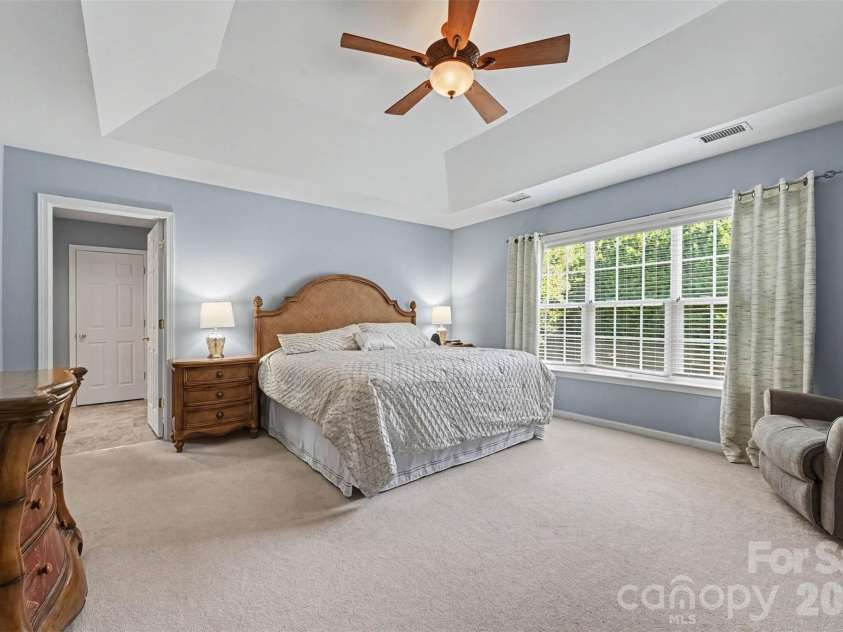 9538 Linden Tree Lane, Charlotte, NC 28277.  MLS# CAR4421584, YatesRealty ID 50556. 