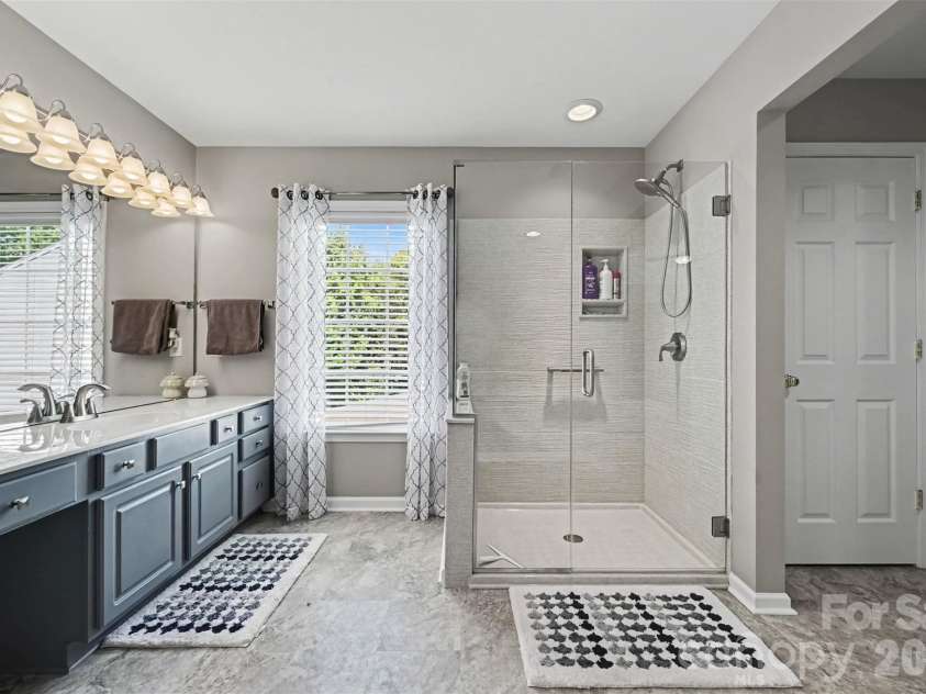 9538 Linden Tree Lane, Charlotte, NC 28277.  MLS# CAR4421584, YatesRealty ID 50556. 