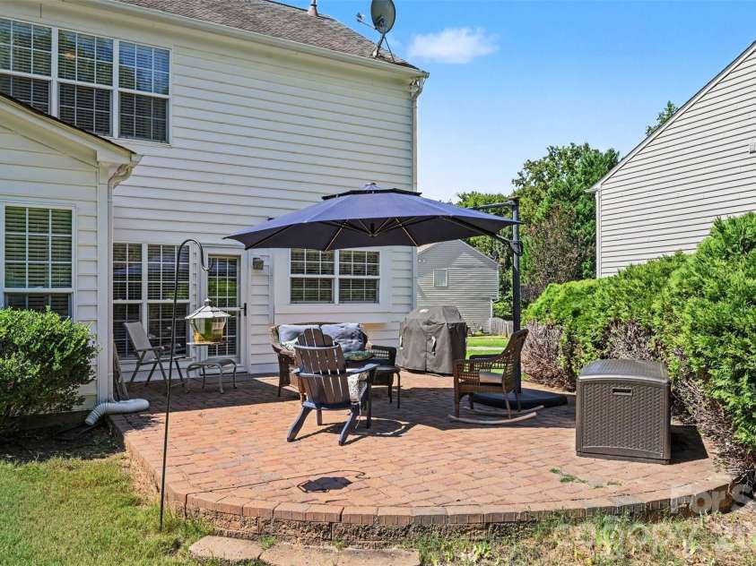 9538 Linden Tree Lane, Charlotte, NC 28277.  MLS# CAR4421584, YatesRealty ID 50556. 