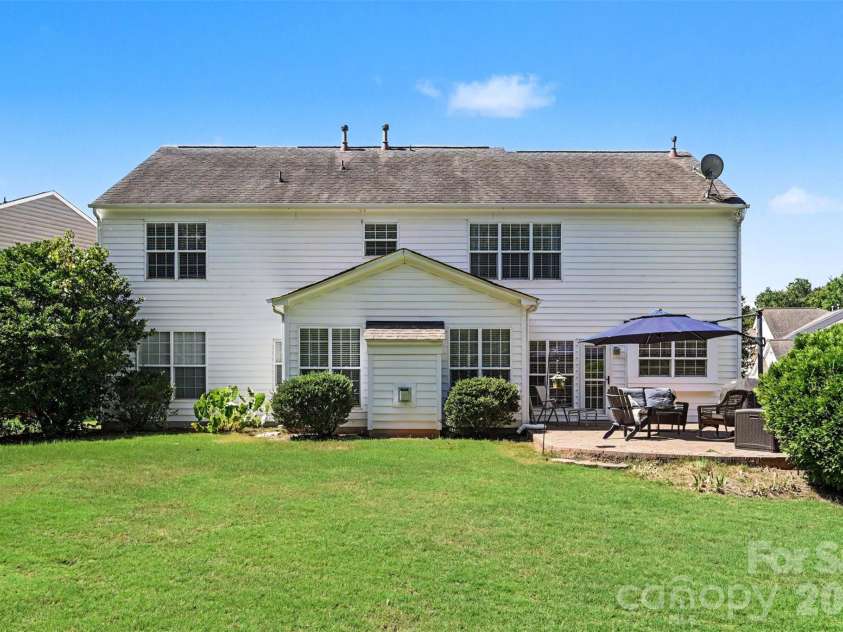 9538 Linden Tree Lane, Charlotte, NC 28277.  MLS# CAR4421584, YatesRealty ID 50556. 