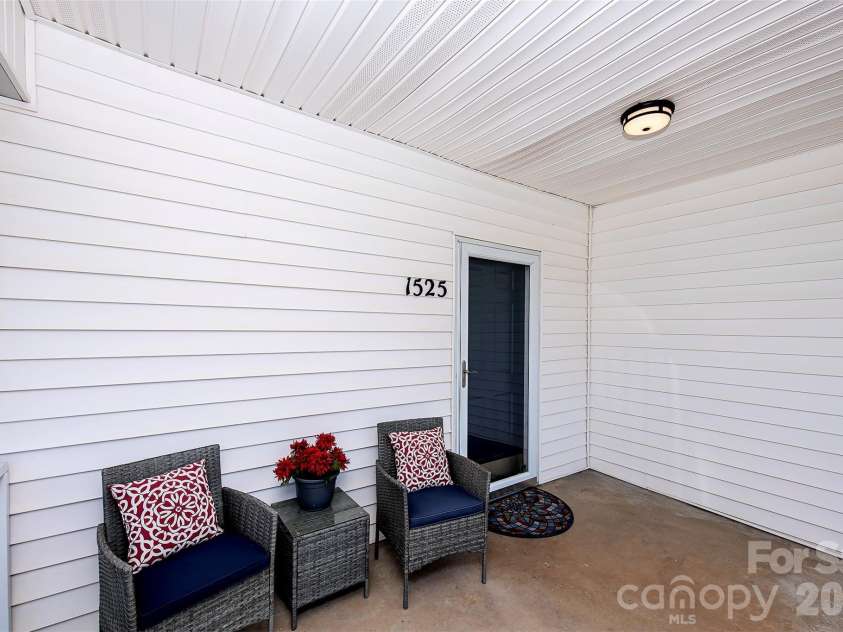 1525 Perfection Avenue, Belmont, NC 28012.  MLS# CAR4423972, YatesRealty ID 50557. 