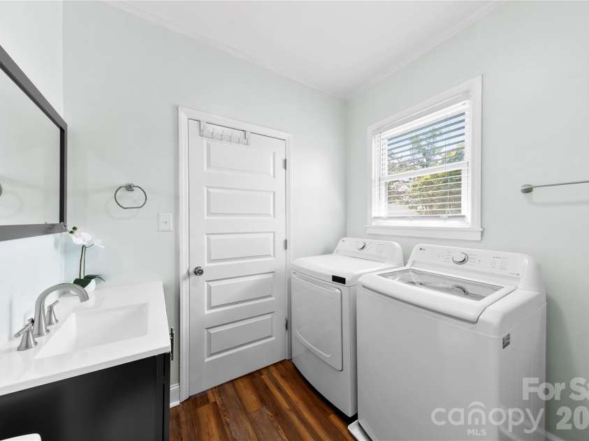 1525 Perfection Avenue, Belmont, NC 28012.  MLS# CAR4423972, YatesRealty ID 50557. 