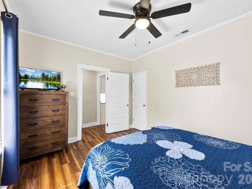 1525 Perfection Avenue, Belmont, NC 28012.  MLS# CAR4423972, YatesRealty ID 50557. 