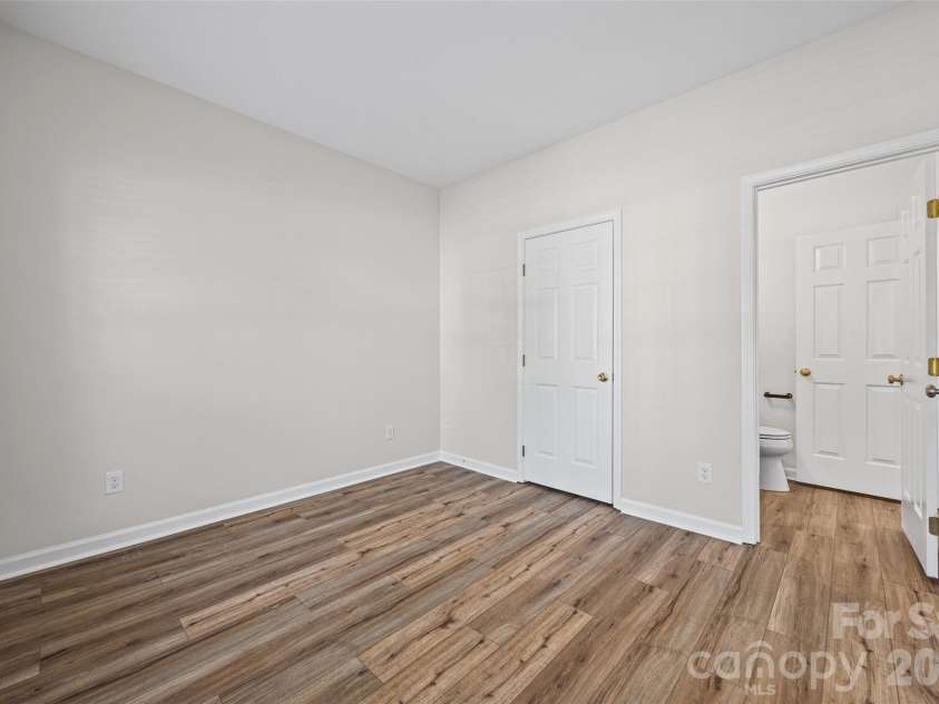 115 Doby Creek Court, Fort Mill, SC 29715.  MLS# CAR4423429, YatesRealty ID 50558. 