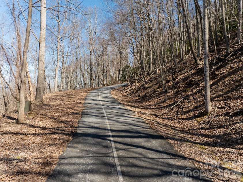 99999 Laurel Drive, Mills River, NC 28759.  MLS# CAR4423476, YatesRealty ID 50560. 