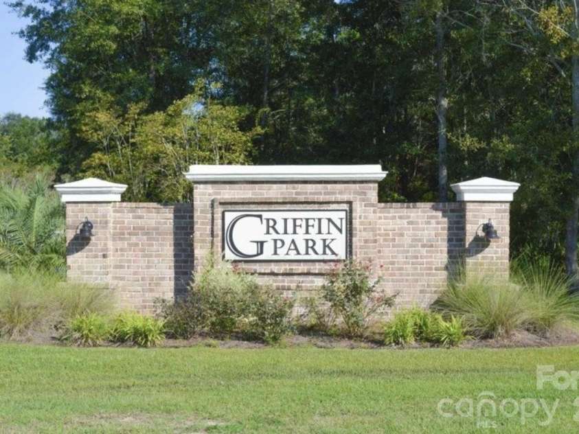 2444 Brathay Court, Charlotte, NC 28269.  MLS# CAR4422675, YatesRealty ID 50561. 