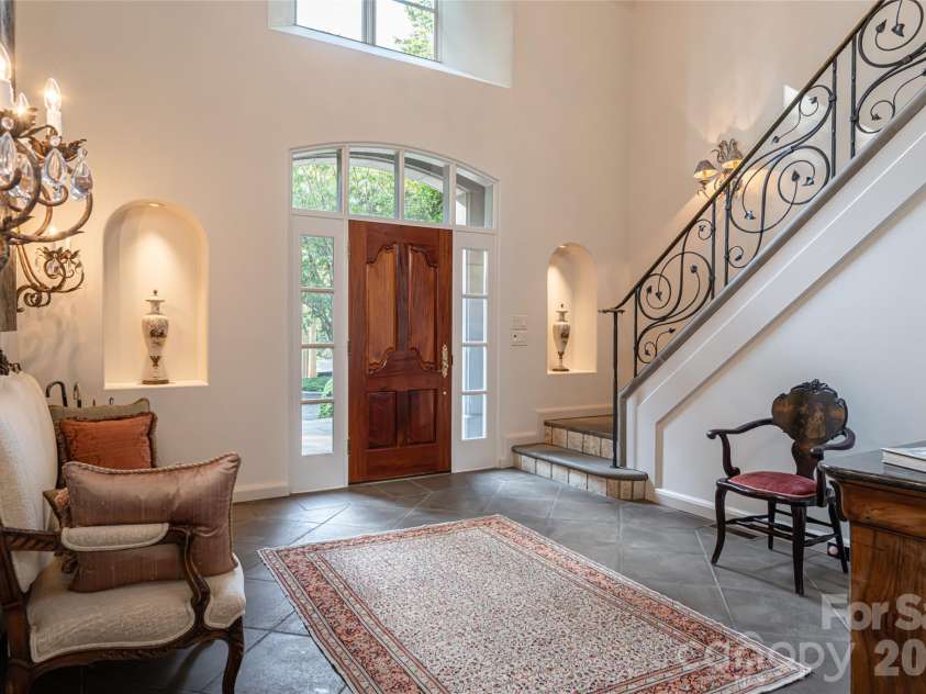 6 Frith Drive, Asheville, NC 28803.  MLS# CAR4421366, YatesRealty ID 50563. 