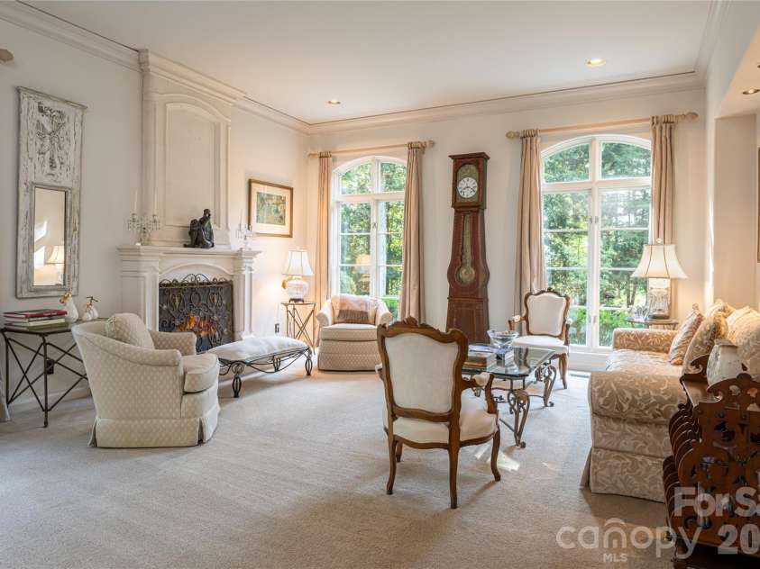 6 Frith Drive, Asheville, NC 28803.  MLS# CAR4421366, YatesRealty ID 50563. 