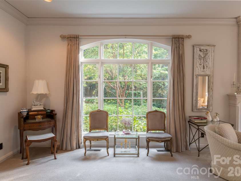 6 Frith Drive, Asheville, NC 28803.  MLS# CAR4421366, YatesRealty ID 50563. 