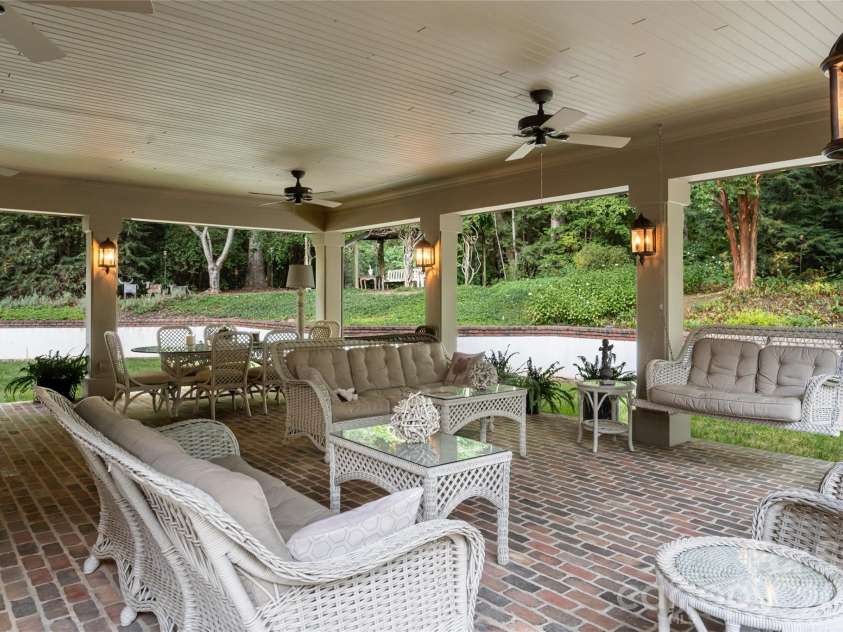 6 Frith Drive, Asheville, NC 28803.  MLS# CAR4421366, YatesRealty ID 50563. 
