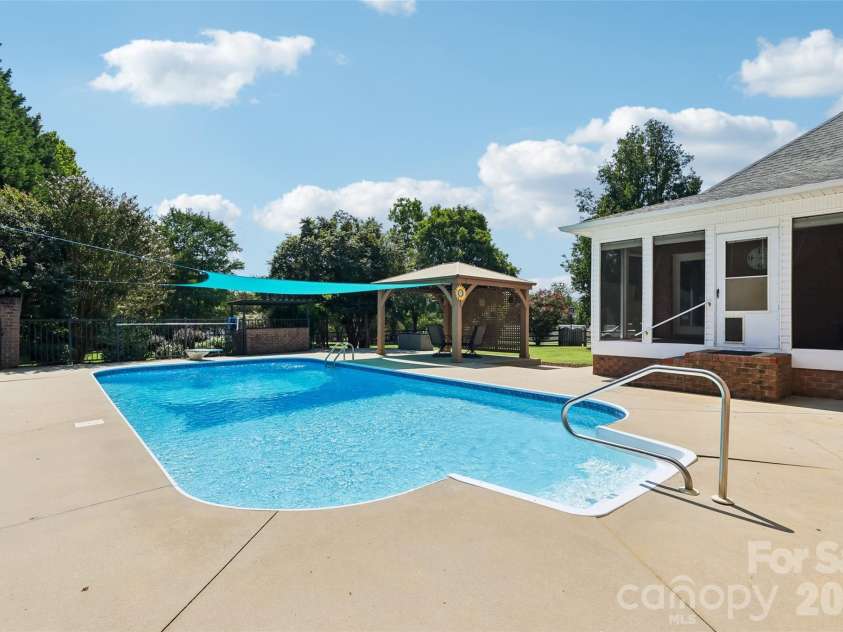 319 Big Indian Loop, Mooresville, NC 28117.  MLS# CAR4415551, YatesRealty ID 50564. 