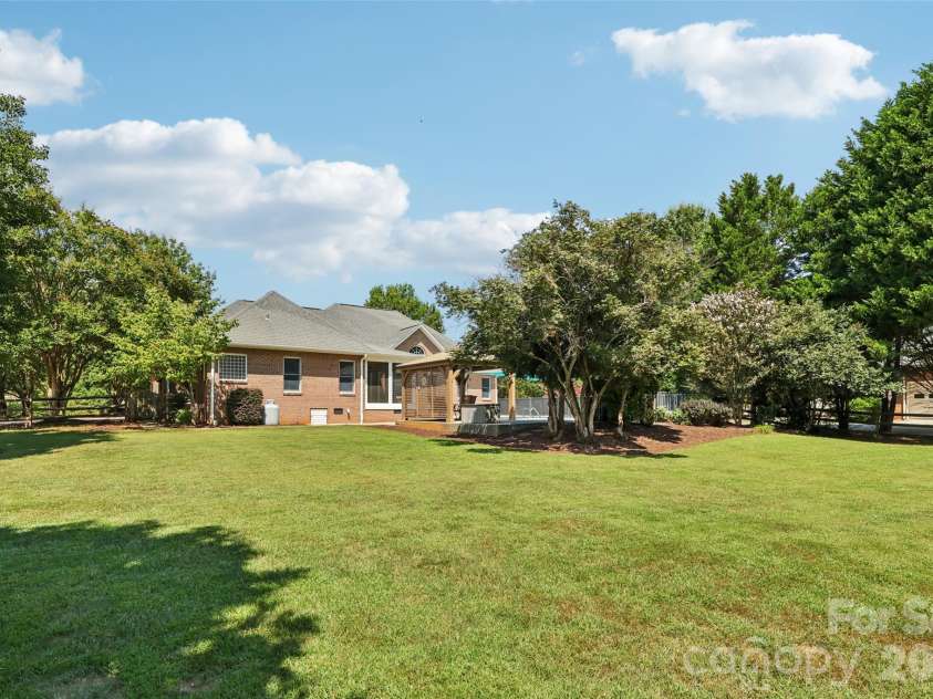 319 Big Indian Loop, Mooresville, NC 28117.  MLS# CAR4415551, YatesRealty ID 50564. 