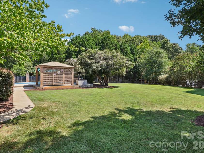 319 Big Indian Loop, Mooresville, NC 28117.  MLS# CAR4415551, YatesRealty ID 50564. 