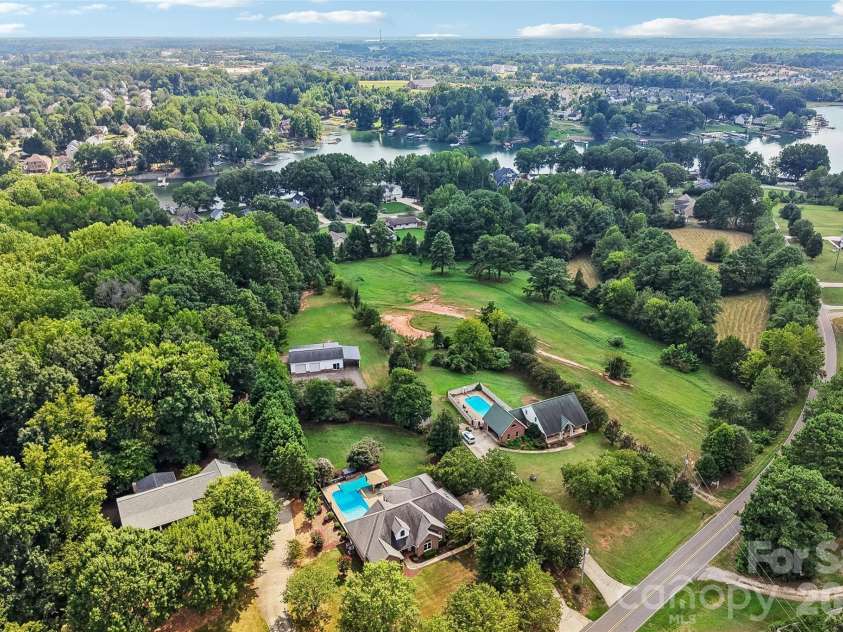 319 Big Indian Loop, Mooresville, NC 28117.  MLS# CAR4415551, YatesRealty ID 50564. 