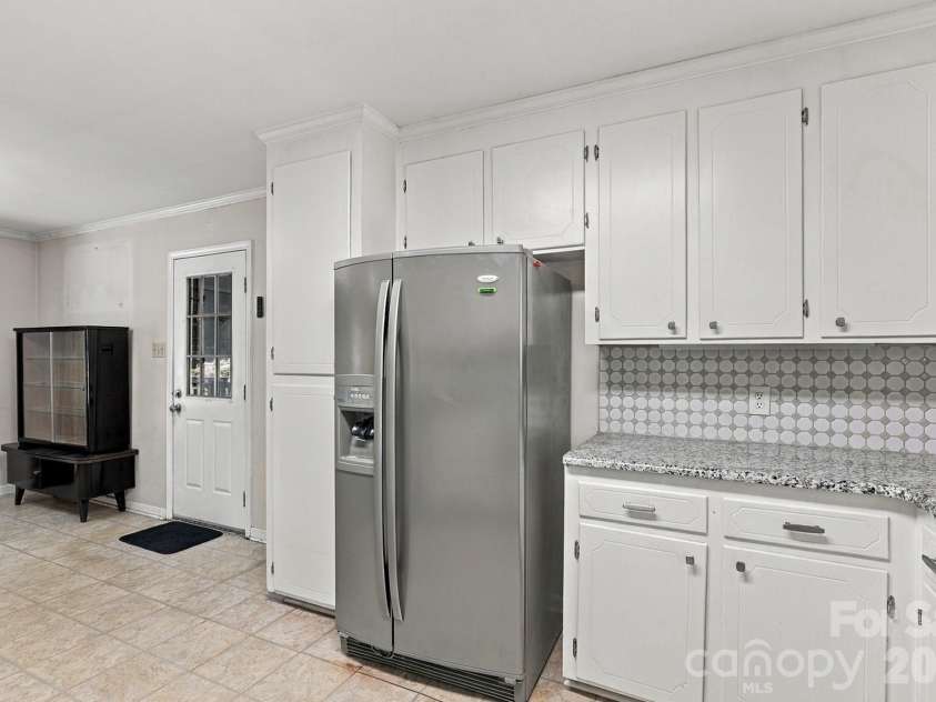 1732 Forest Lake Drive, Rock Hill, SC 29732.  MLS# CAR4423359, YatesRealty ID 50565. 