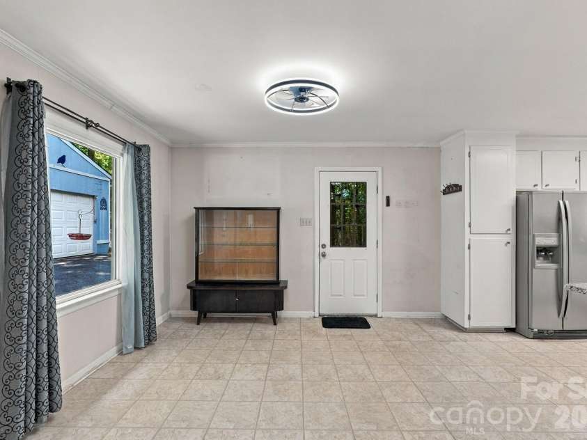 1732 Forest Lake Drive, Rock Hill, SC 29732.  MLS# CAR4423359, YatesRealty ID 50565. 