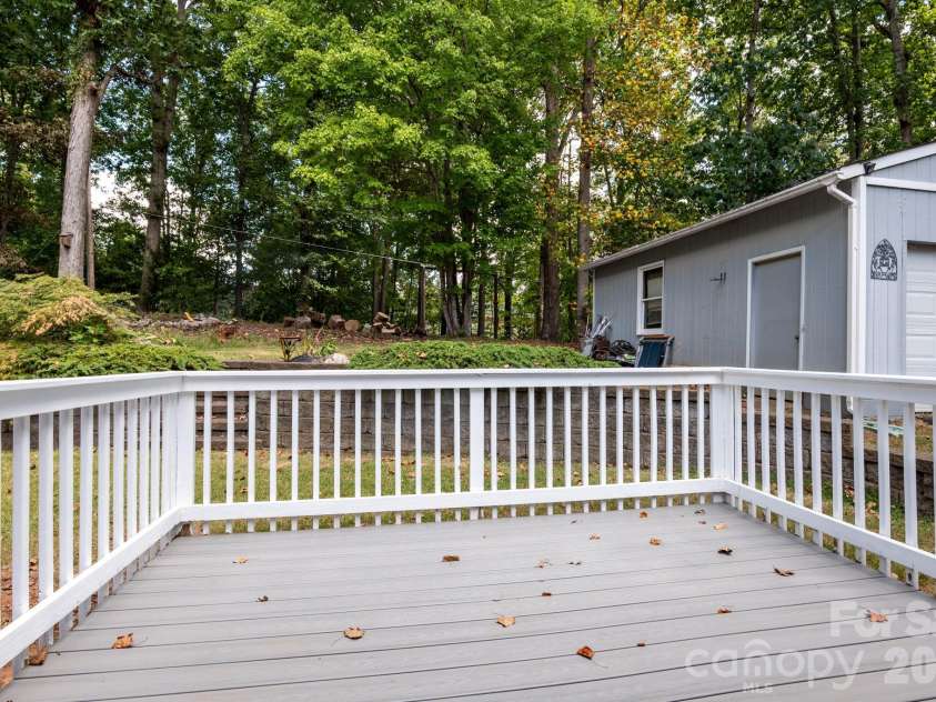 1732 Forest Lake Drive, Rock Hill, SC 29732.  MLS# CAR4423359, YatesRealty ID 50565. 