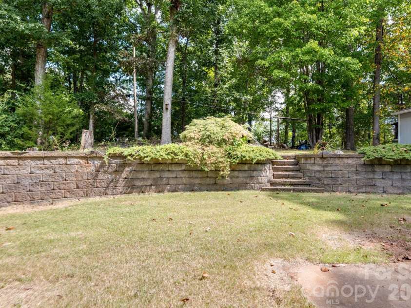 1732 Forest Lake Drive, Rock Hill, SC 29732.  MLS# CAR4423359, YatesRealty ID 50565. 