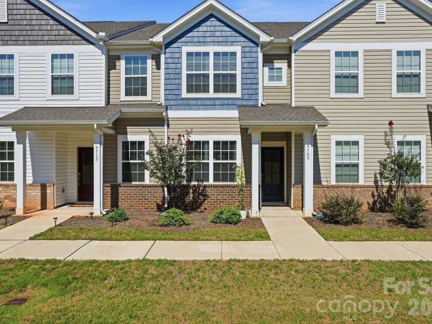 9709 Inkberry Drive, Gastonia, NC 28056.  MLS# CAR4419882, YatesRealty ID 50568. 