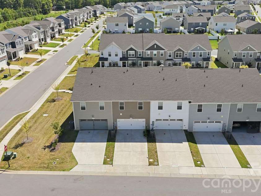 9709 Inkberry Drive, Gastonia, NC 28056.  MLS# CAR4419882, YatesRealty ID 50568. 