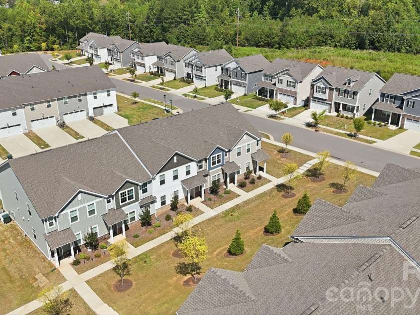 9709 Inkberry Drive, Gastonia, NC 28056.  MLS# CAR4419882, YatesRealty ID 50568. 