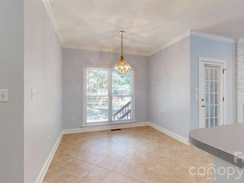 1137 Millwright Lane, Matthews, NC 28104.  MLS# CAR4423723, YatesRealty ID 50569. Breakfast room